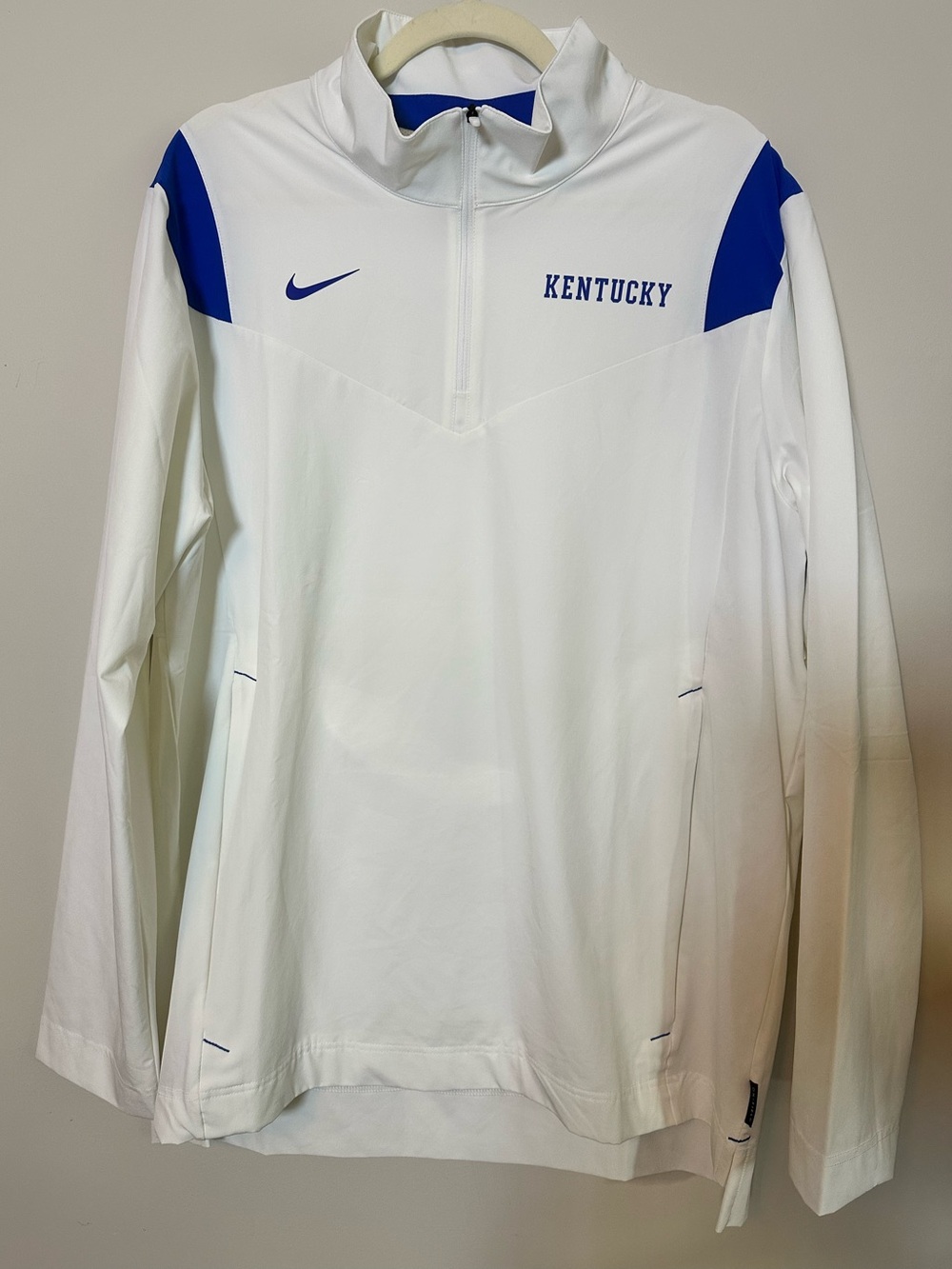 Kentucky Wildcats Men’s Nike On Field NCAA 1/4 Zip Pullover Jacket Size L